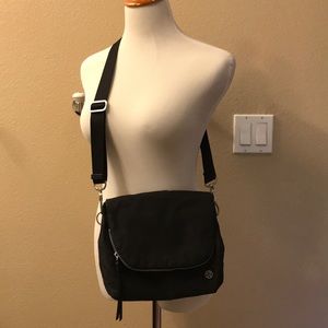 Lululemon Black Om bag